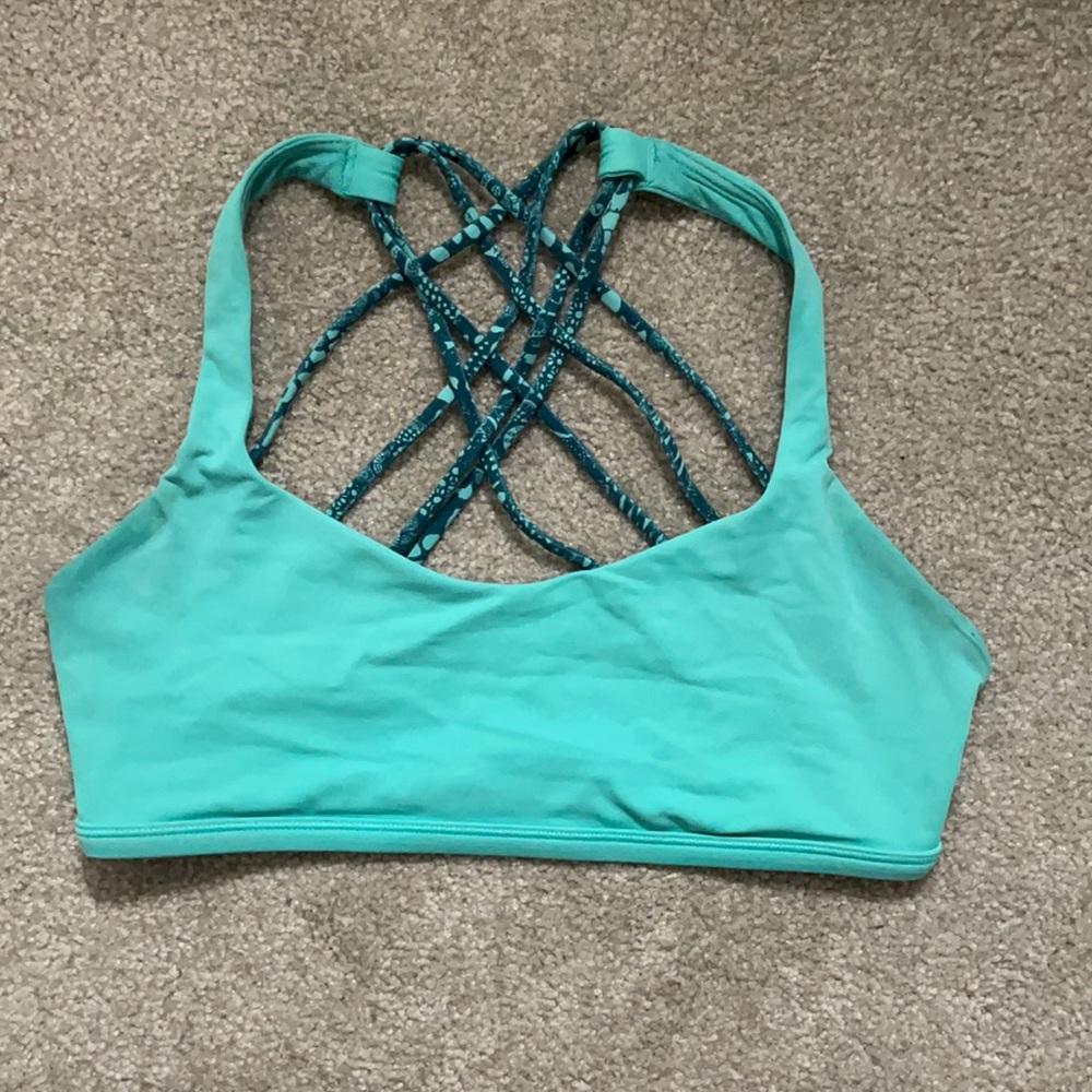 Lululemon sports bra
